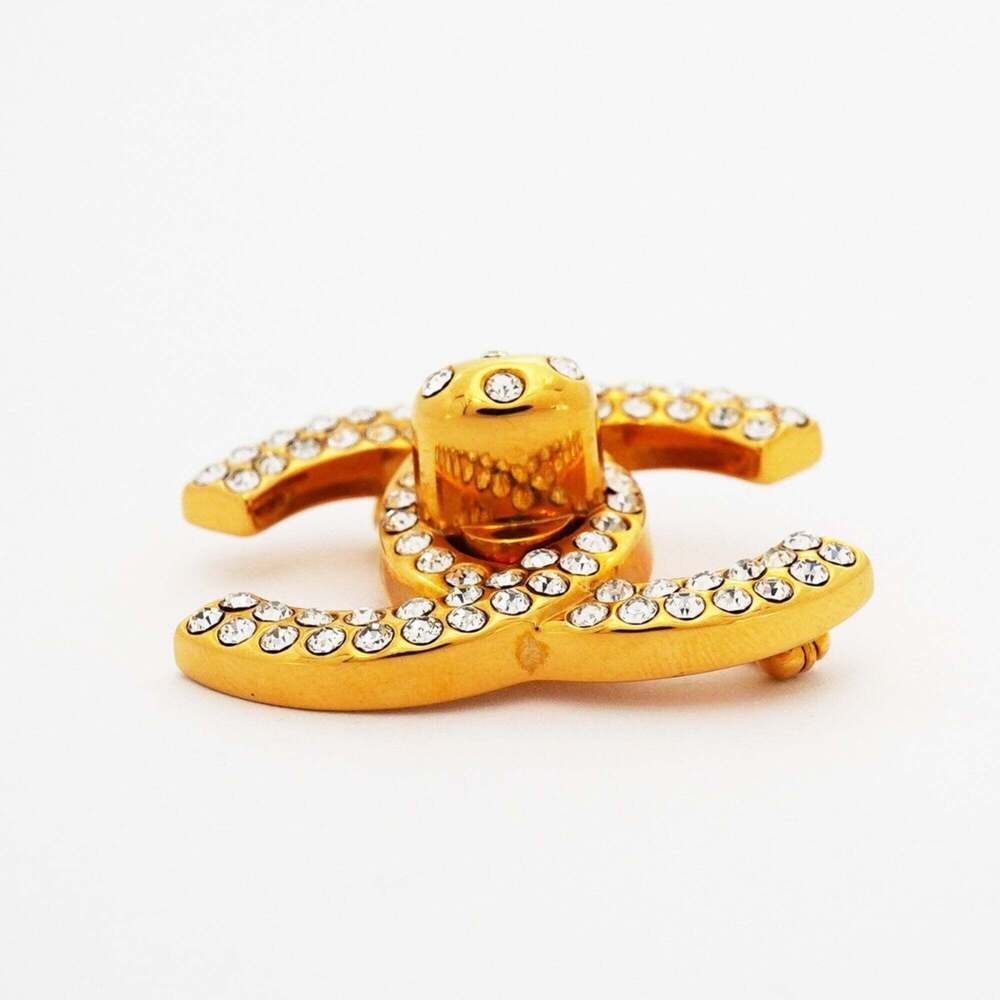 CHANEL Gold Logo Brooch - Picture 3 of 6
